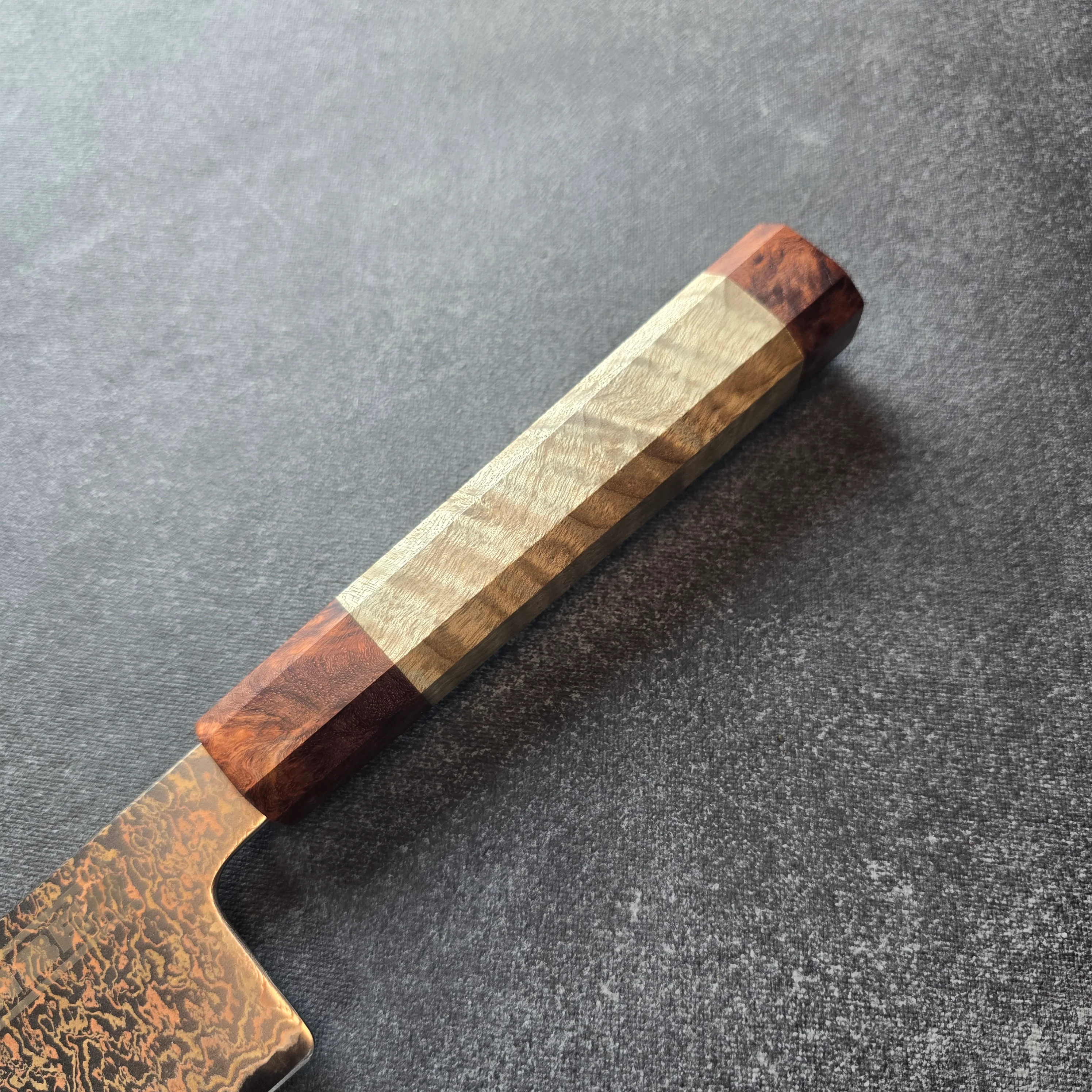 PYRO! CUCHILLO BUNKA - DAMASCO DE COBRE Y BRONCE 8" - Image 4